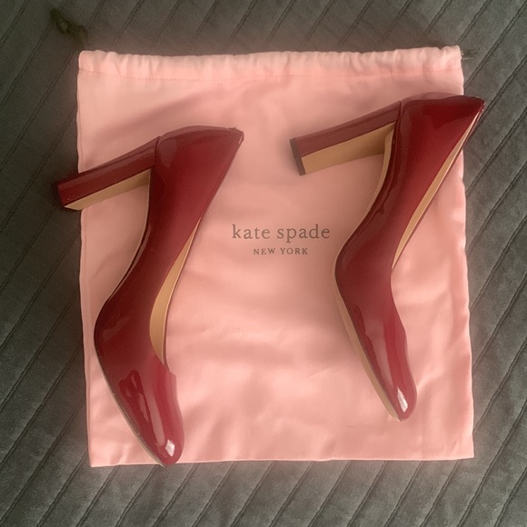 💯Auth Kate Spade 7.5 cherry red patent pumps - Picture 3 of 8